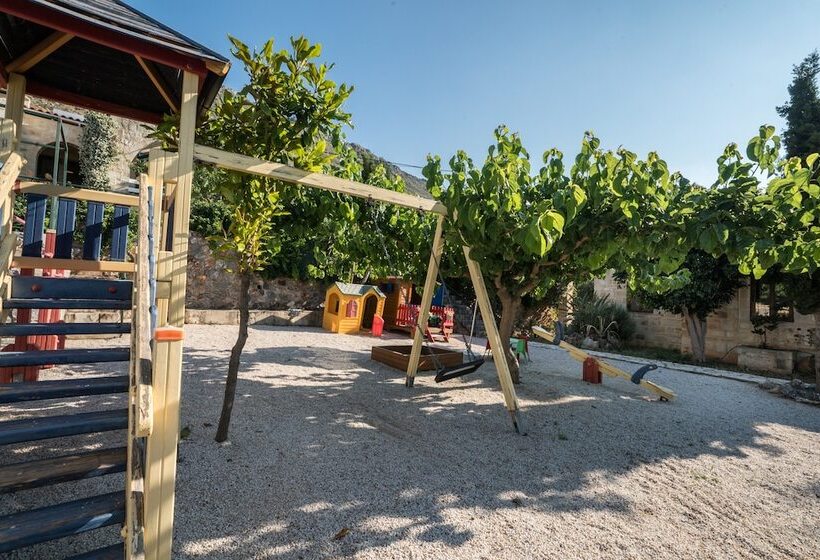 Villa Terpsichore St George Retreat By Apokoronas Villas