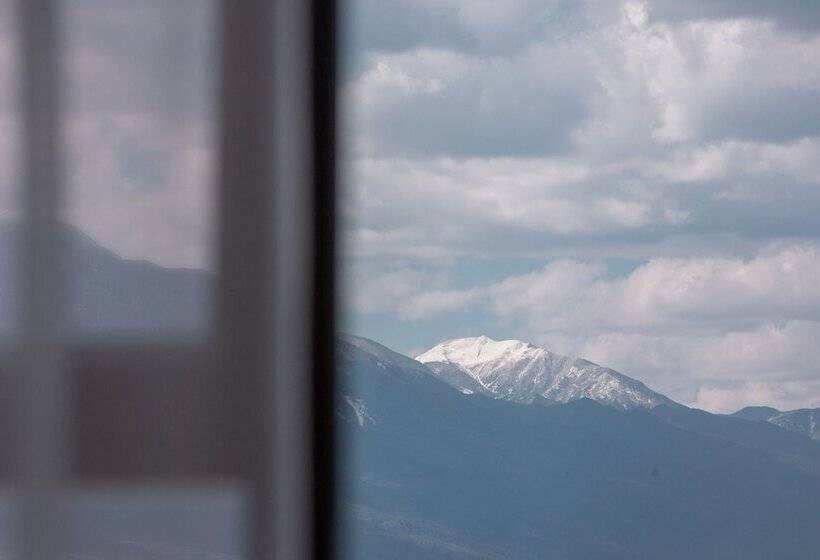 Xiang Yin Liu Su Inn