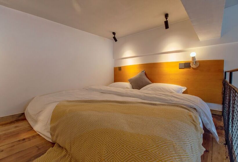 Xiang Yin Liu Su Inn