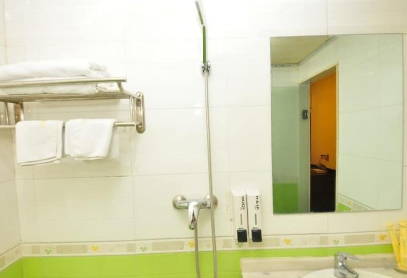 Yimi Hotel Sanyuanli Metro Station