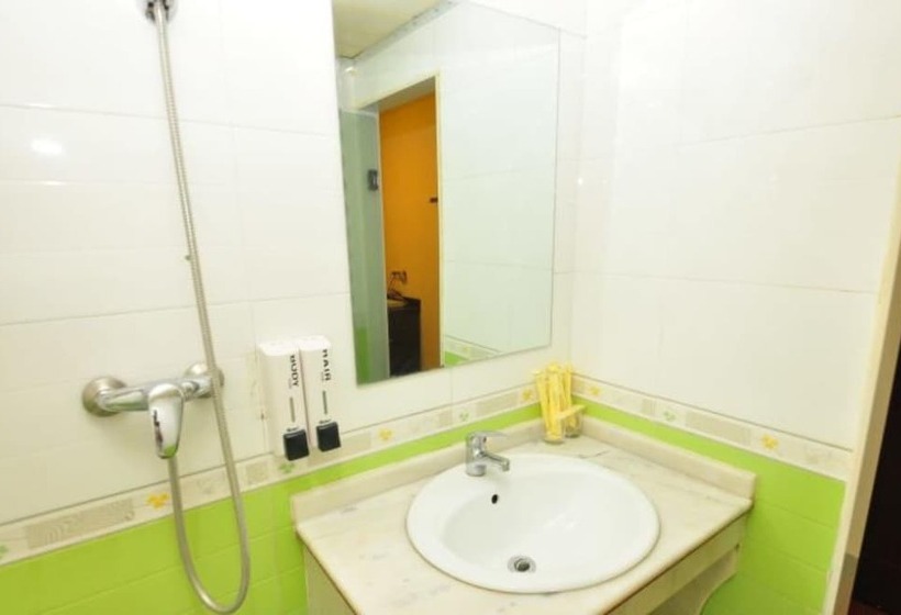 Yimi Hotel Sanyuanli Metro Station