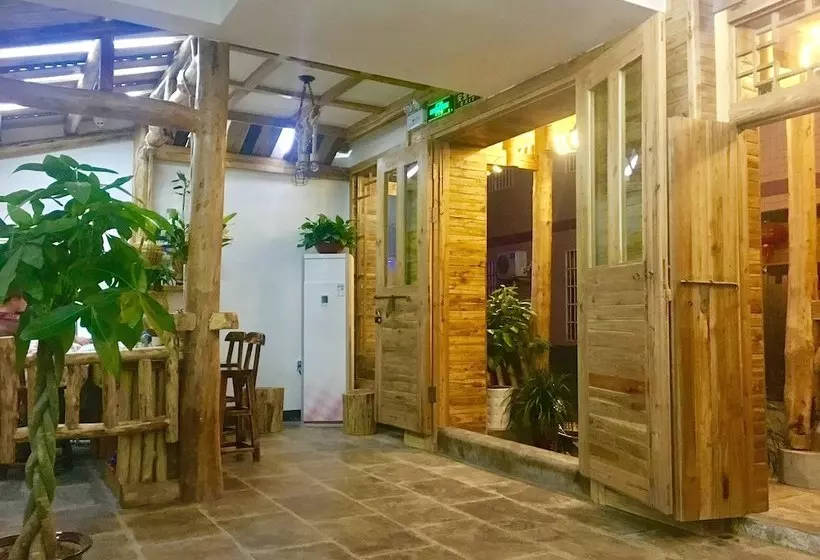 Zhangjiajie Guyong Inn