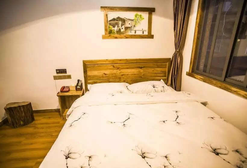 Zhangjiajie Guyong Inn