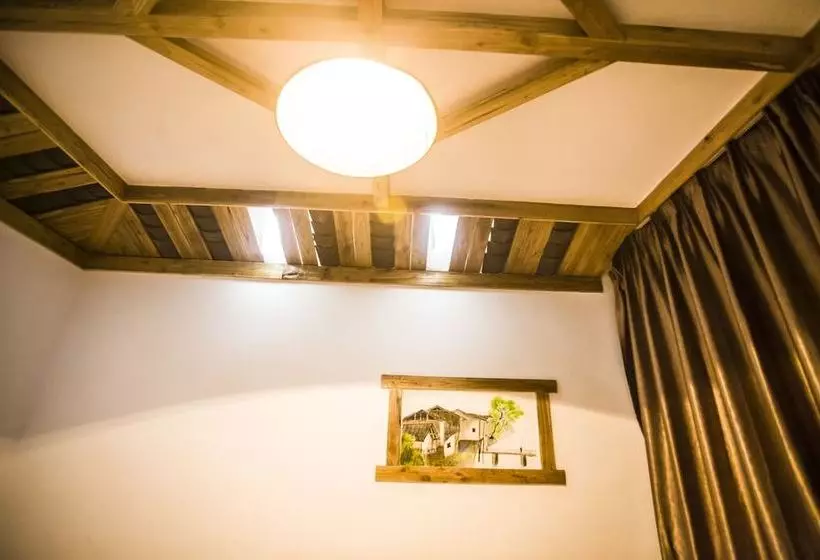 Zhangjiajie Guyong Inn