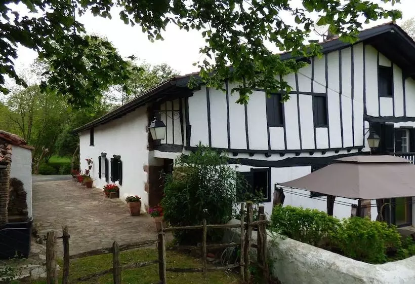 Aamiaismajoitus (B&B) Maison D Hôtes De Charme Ttakoinenborda