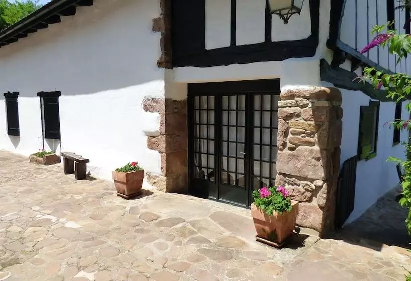 Aamiaismajoitus (B&B) Maison D Hôtes De Charme Ttakoinenborda