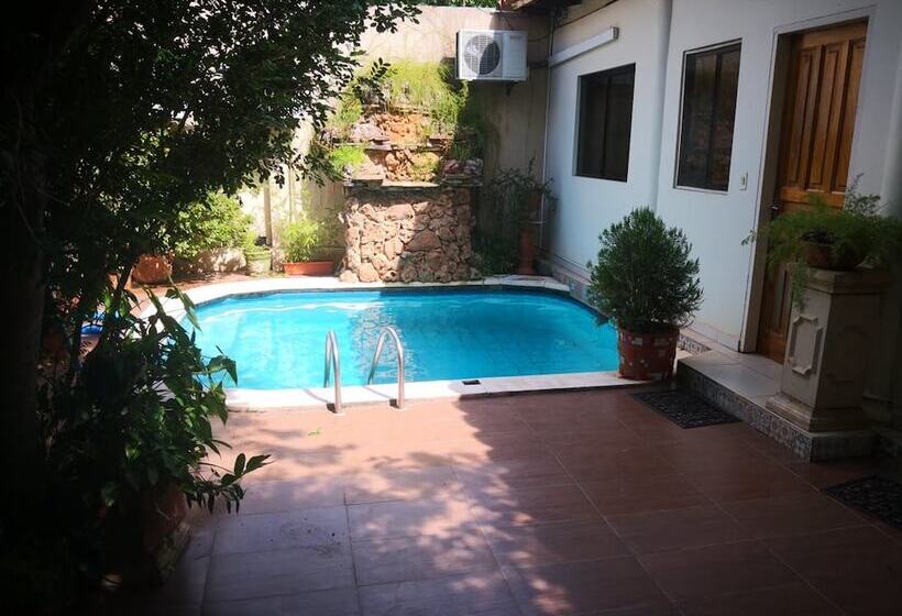 تختخواب و صبحانه Villa Fortuna Casa