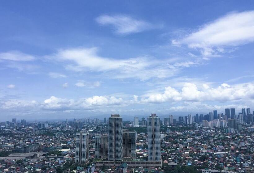 Hi Home At The Knightsbridge Residences