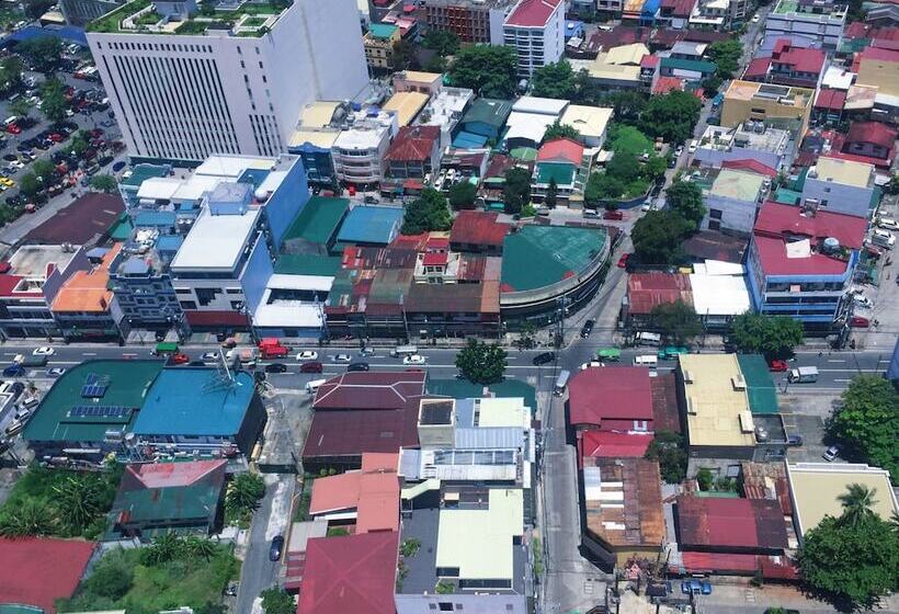 Hi Home At The Knightsbridge Residences