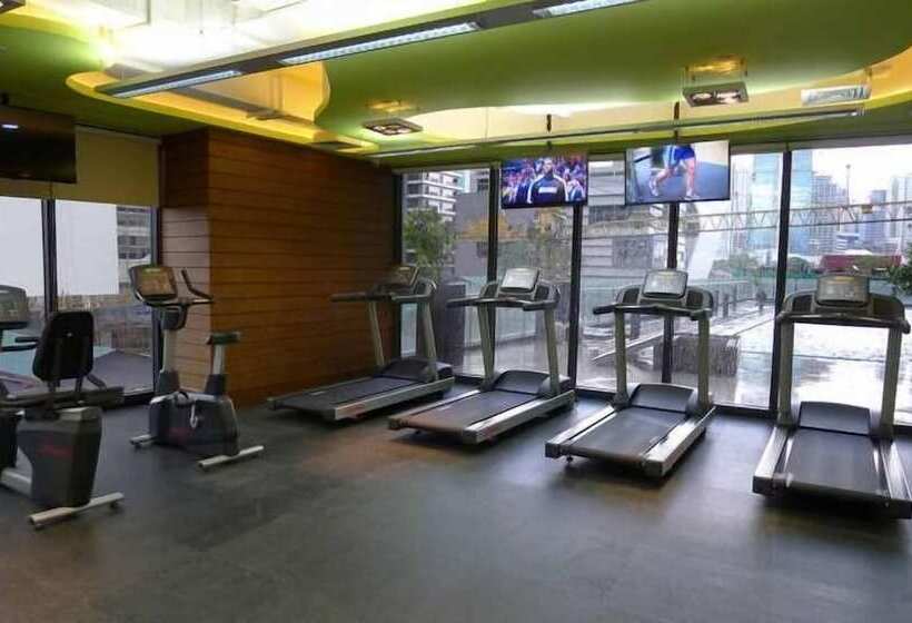 Hi Home At The Knightsbridge Residences