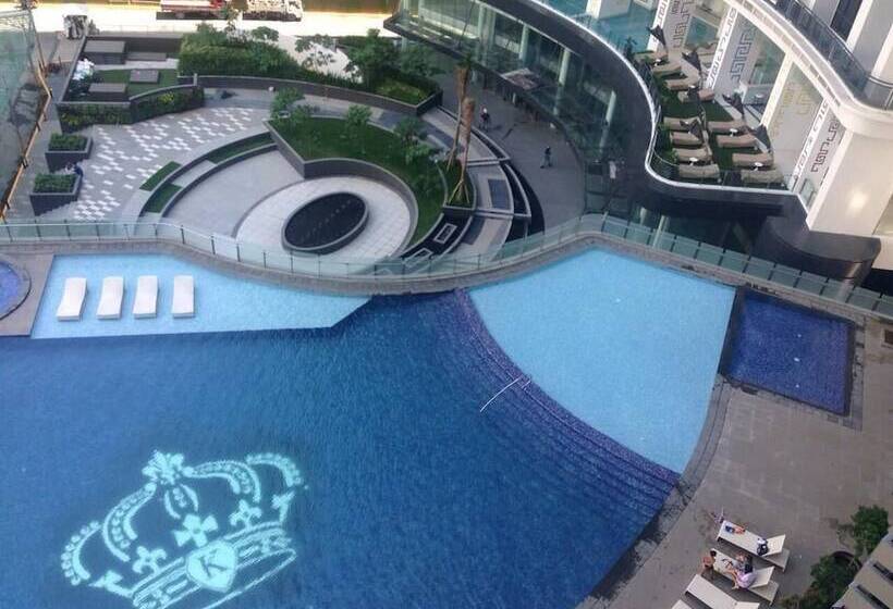 Hi Home At The Knightsbridge Residences