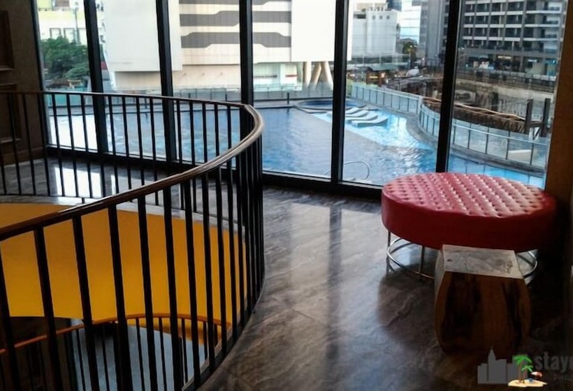 Hi Home At The Knightsbridge Residences