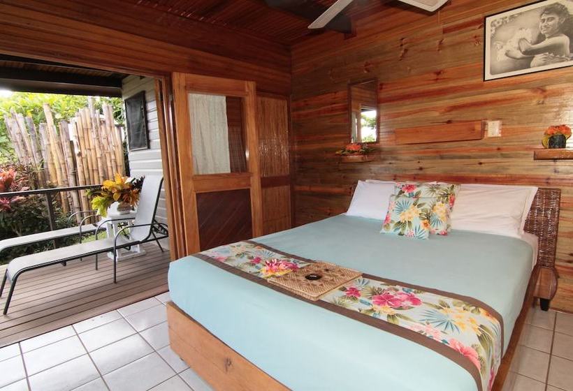 Szálloda Coconut Grove Beachfront Cottages