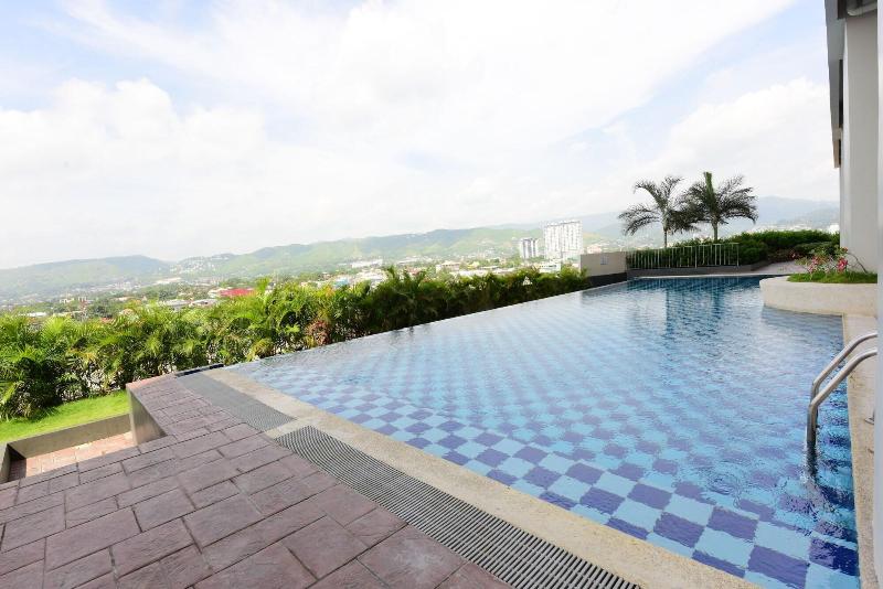 בית מלון כפרי Eon Centennial Soho