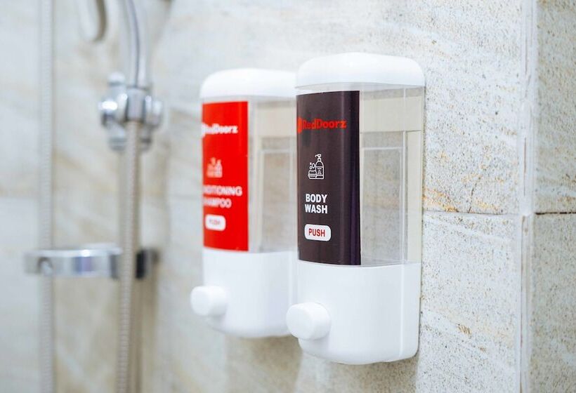 Hotel Reddoorz Plus @ A Santos Road Angeles City