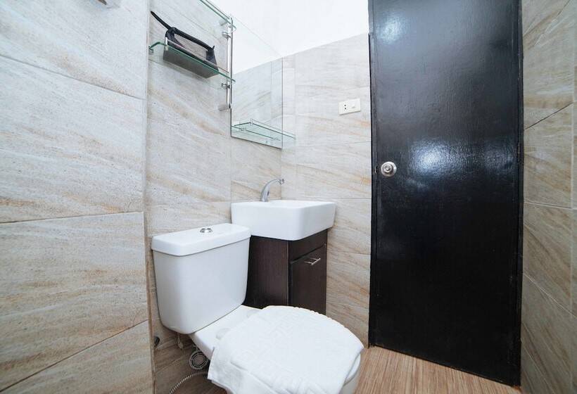 Hotel Reddoorz Plus @ A Santos Road Angeles City