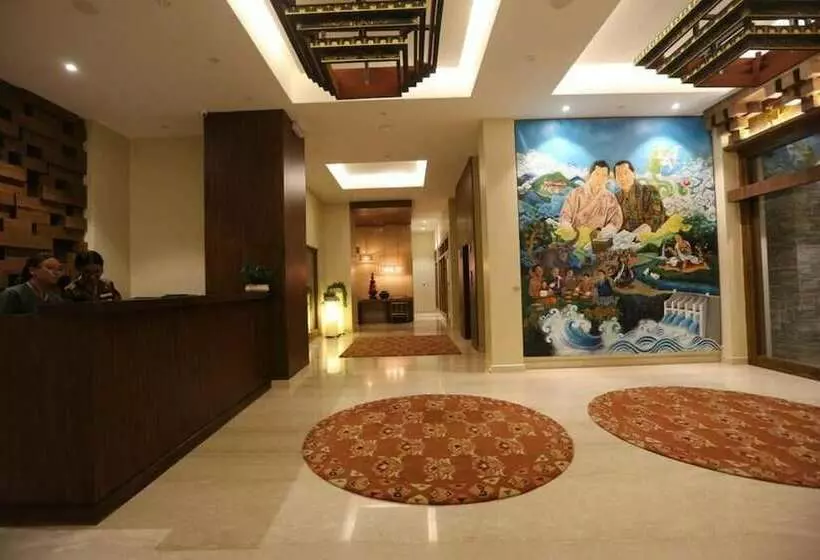 هتل The Pema By Realm