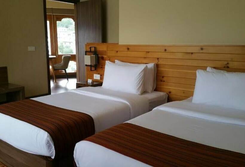 هتل The Pema By Realm