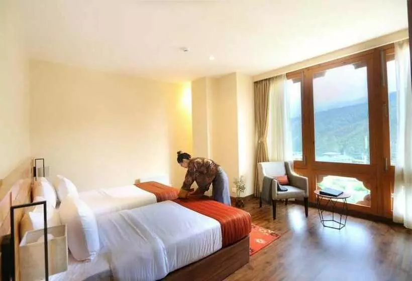 هتل The Pema By Realm