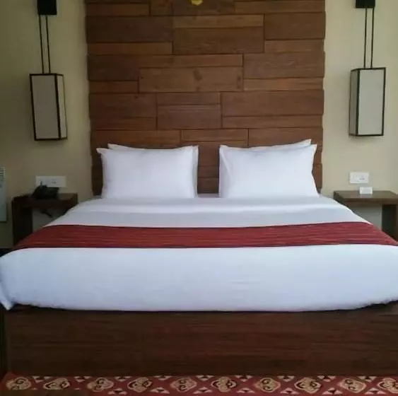 هتل The Pema By Realm