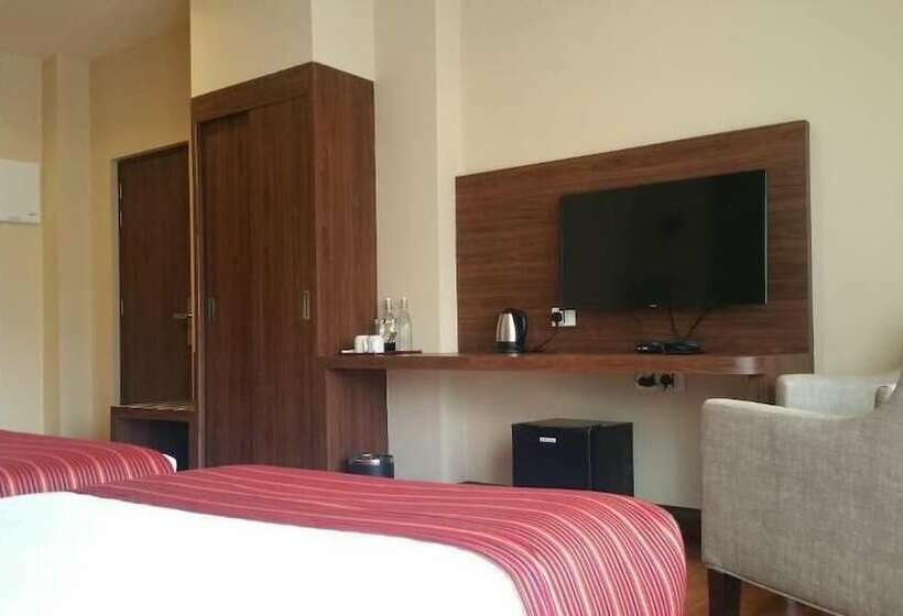 هتل The Pema By Realm