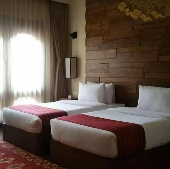 هتل The Pema By Realm