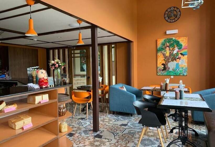 هتل The Pema By Realm