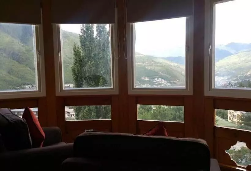 هتل The Pema By Realm