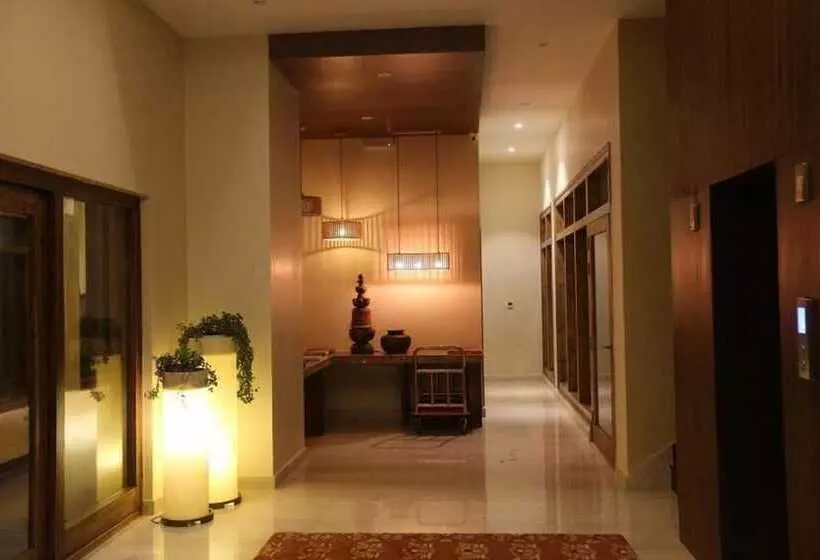 هتل The Pema By Realm