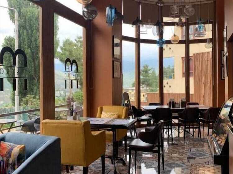 هتل The Pema By Realm