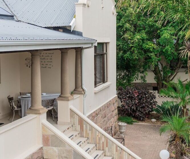 بنسيون Le Port Guesthouse