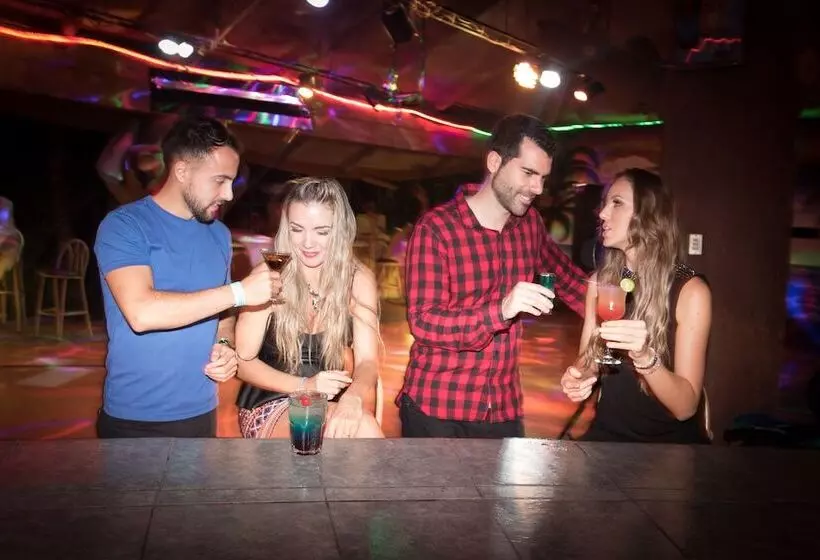 Valle Dorado Resort & Parque Acuático