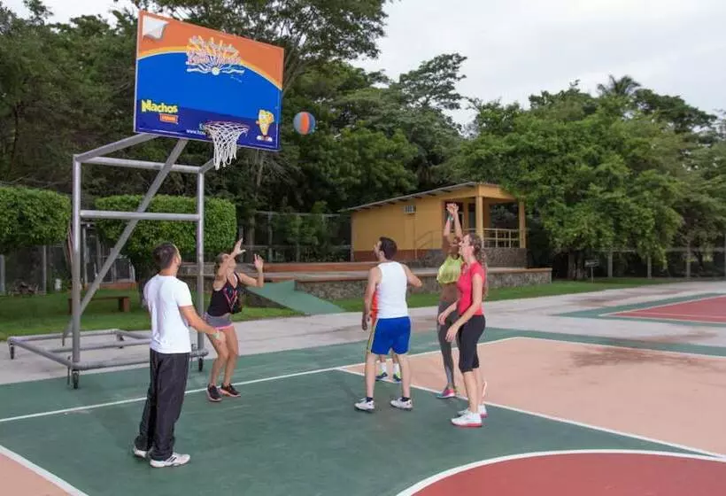 Valle Dorado Resort & Parque Acuático