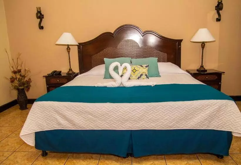 Valle Dorado Resort & Parque Acuático