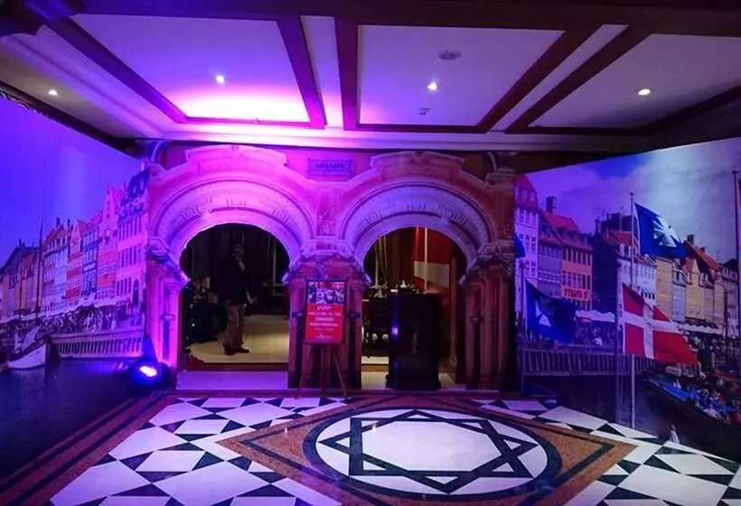 هتل Avari Towers Karachi