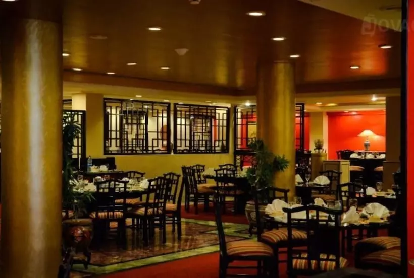 هتل Avari Towers Karachi