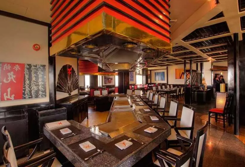 هتل Avari Towers Karachi