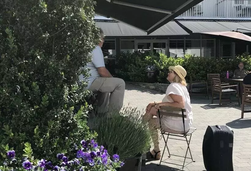 בית מלון כפרי Reenskaug