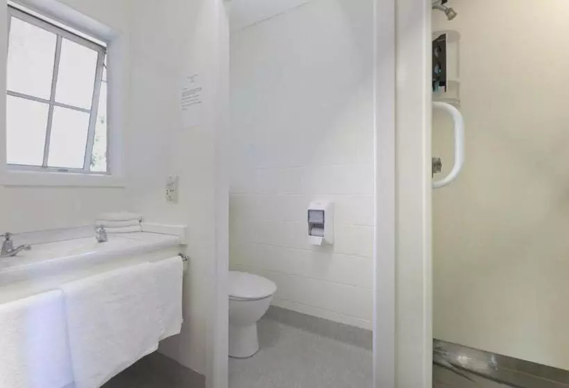 汽车旅馆  Tudor Motor Lodge