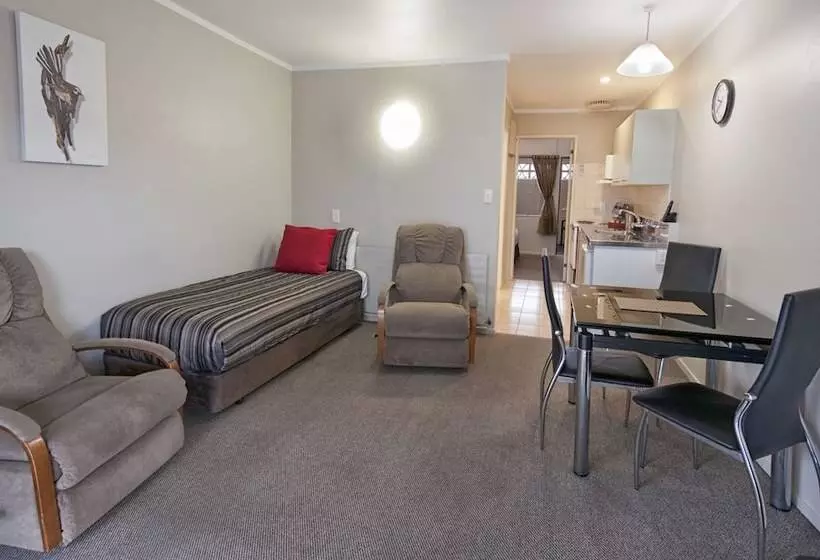 Sport Of Kings Motel