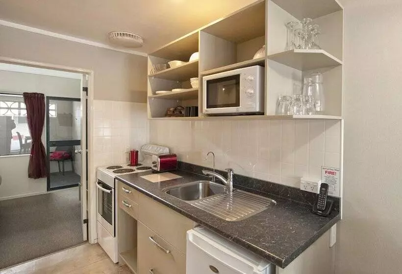 Sport Of Kings Motel