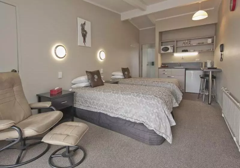 Sport Of Kings Motel