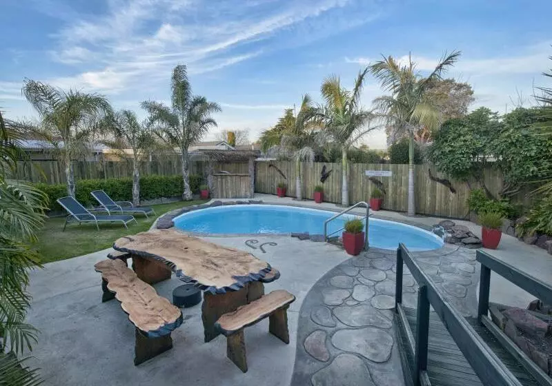 Sport Of Kings Motel