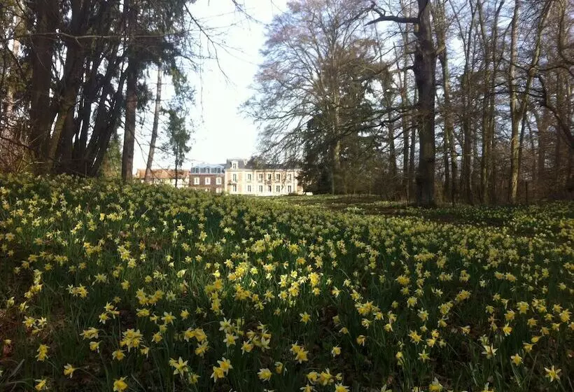 Aamiaismajoitus (B&B) Chateau Le Quesnoy