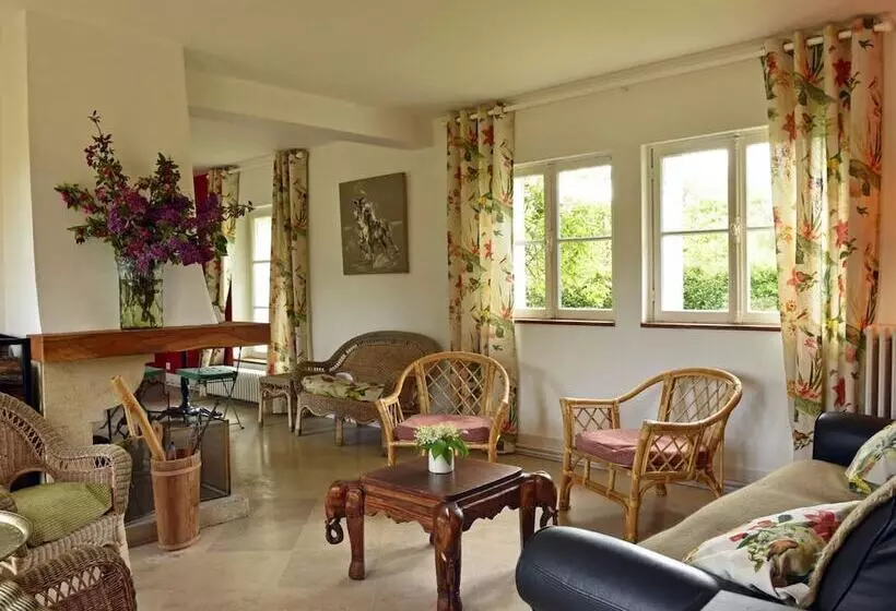 Aamiaismajoitus (B&B) Chateau Le Quesnoy