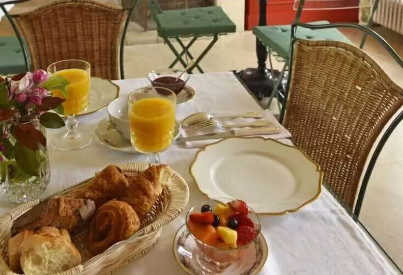 Aamiaismajoitus (B&B) Chateau Le Quesnoy