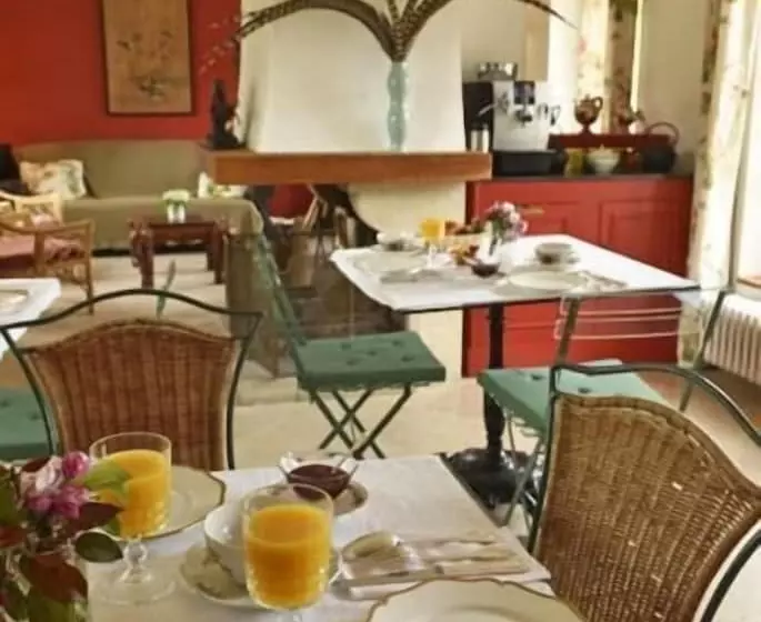 Aamiaismajoitus (B&B) Chateau Le Quesnoy