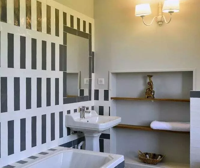 Aamiaismajoitus (B&B) Chateau Le Quesnoy