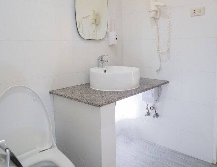 בית מלון כפרי Alona Austria Resort