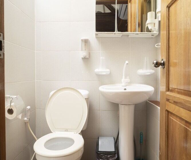 בית מלון כפרי Alona Austria Resort